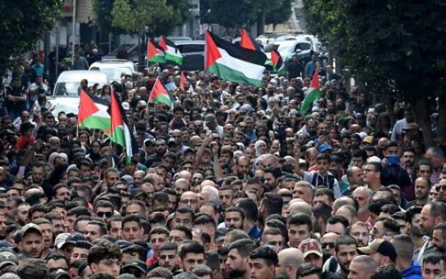 بالصور.. طوفان غضب شعبي يجتاح شوارع الشرق الأوسط احتجاجًا على المذابح الإسرائيلية في غزة