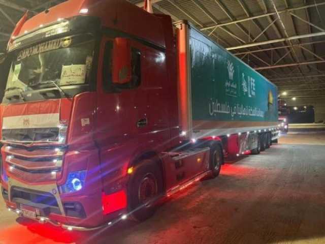 دخول ثالث قافلة مساعدات من معبر رفح إلى قطاع غزة