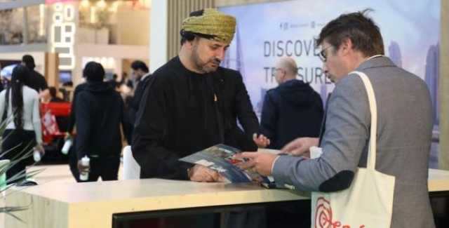 عُمان تختم مشاركتها بمعرض سوق السفر العالمي بلندن.. وتوقع على 6 اتفاقيات