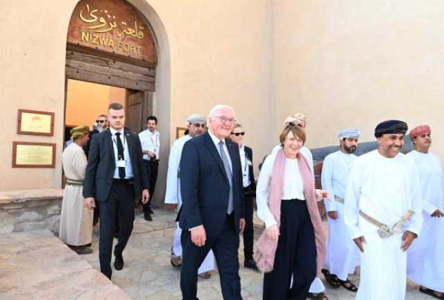 بالصور.. الرئيس الألماني يزور قلعة نزوى
