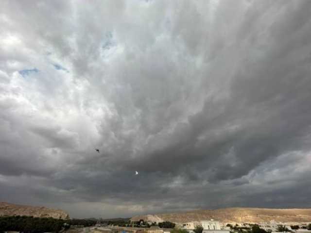 أحواء غائمة على المحافظات الشمالية مع فرص لهطول أمطار