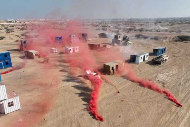 الجيش السلطاني العُماني يحتفل بيوم قوات السلطان المسلحة