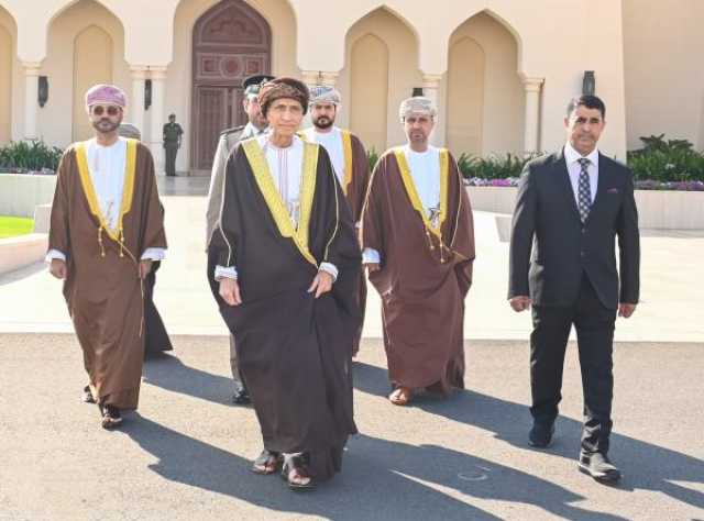 السيد فهد يتوجه إلى قطر