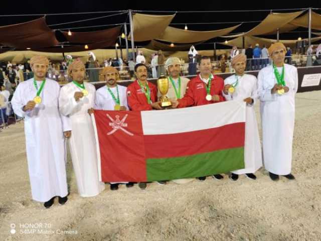 منتخبنا الوطني يتوج بكأس بطولة العلا الدولية لالتقاط الأوتاد