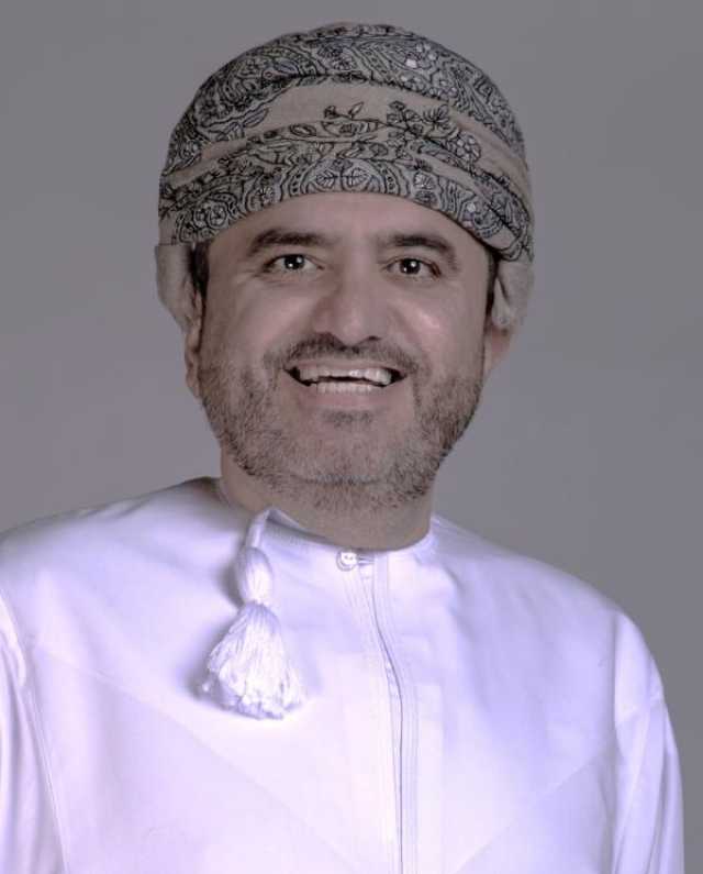 حين تظلُّ العصافير على الأغصان