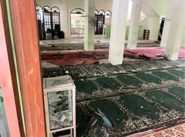 إصابة العشرات.. مادة غامضة قد تقود لحل لغز انفجار مسجد بإندونيسيا