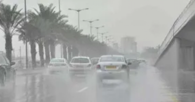 تنبيه لمستخدمي الطرق وهطول أمطار على سواحل ظفار