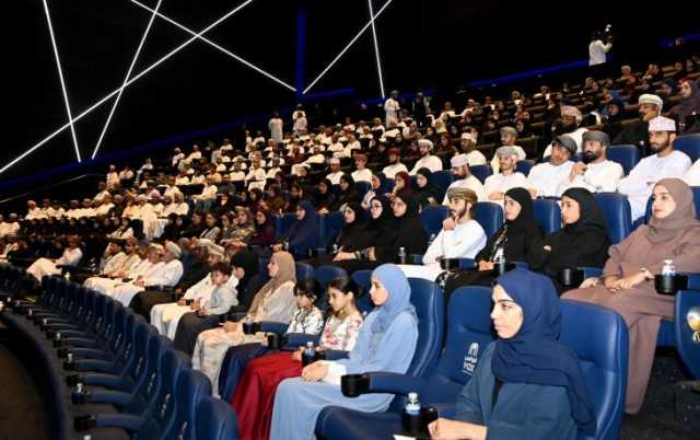بالصور.. وكيل 'الإعلام' يُتوِّج الفائزين بجائزة 'تواصل للأفلام القصيرة'