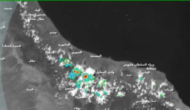 هطول أمطار متفرقة على سلسلة جبال الحجر والمناطق المجاورة لها