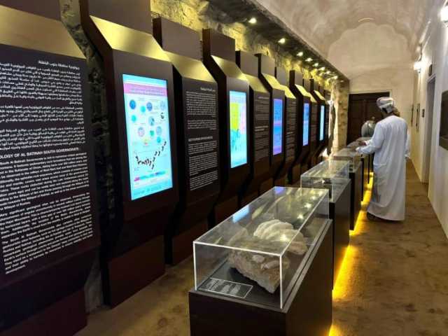 8979 زائرًا لمعرض التراث الجيولوجي في الرستاق