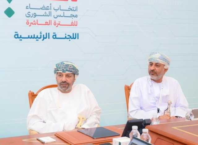 حمود بن فيصل يتابع سير العملية الانتخابية