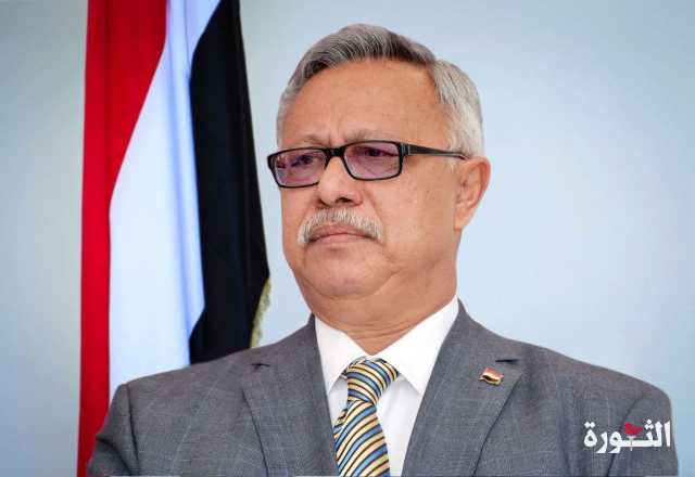 الدكتور بن حبتور يعزي الدكتور ياسر الحوري في وفاة عمه