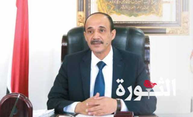 وزير الأشغال يهنئ قائد الثورة ورئيس المجلس السياسي بالعيد التاسع لثورة 21 سبتمبر