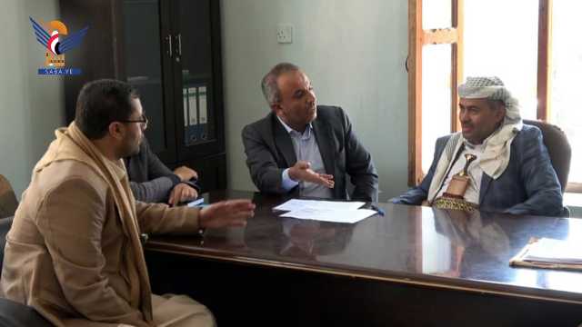 جعمان يرأس اجتماعاً لمناقشة مستوى الاداء بجامعة عمران