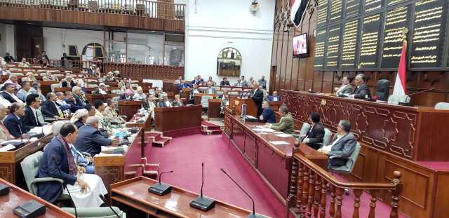 مجلس النواب يواصل مناقشته لعدد من النقاط والقضايا المتعلقة بالمالية والداخلية والدفاع