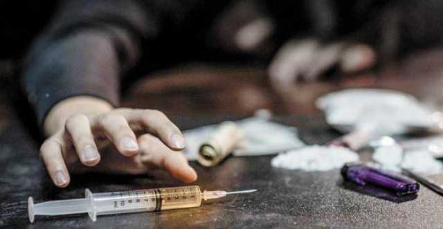 المحافظات المحتلة تغرق في المخدرات: حقوقيون وناشطون يؤكدون وجود مؤامرة يديرها تحالف العدوان لنشر الإدمان في أوساط الشباب