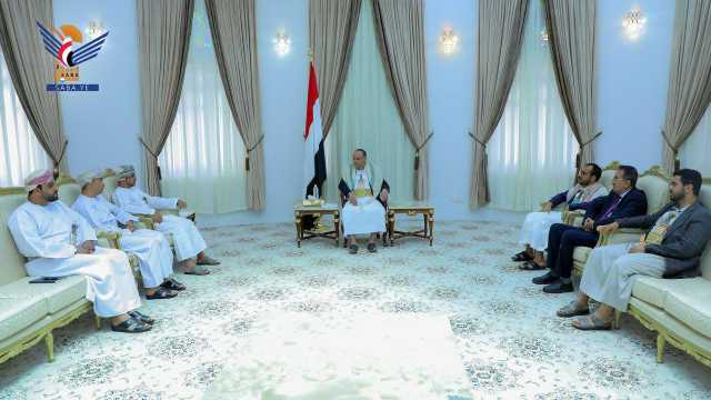 الوفد العماني يغادر بعد نقاشات 4 أيام.. صنعاء: لا مزيد من الوقت وبانتظار خطوات عملية