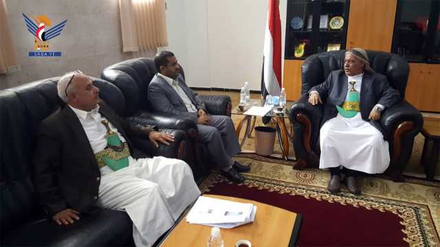 رئيس مجلس النواب يؤكد أهمية توثيق جرائم تحالف العدوان بحق أبناء الشعب اليمني