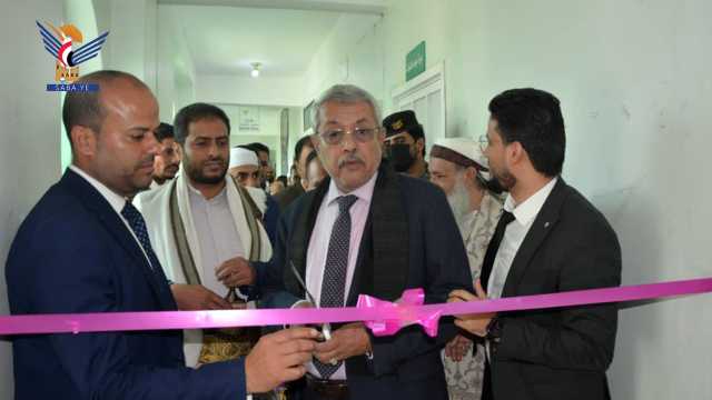 وزير التعليم العالي يفتتح معامل وقاعات الأمن السيبراني بجامعة القلم بإب