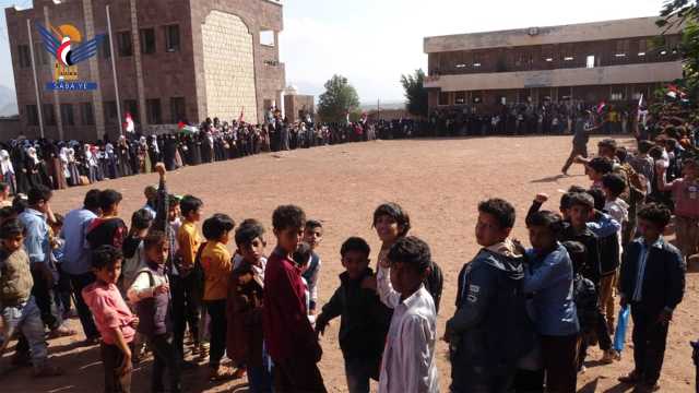 الضالع..وقفتان في مديرية دمت تنديداً بالمجازر الصهيونية في قطاع غزة