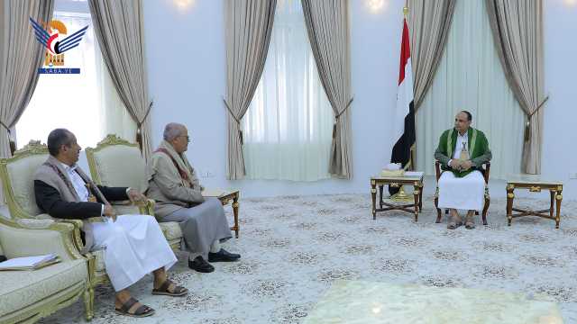 الرئيس المشاط يلتقي عضو السياسي الأعلى النعيمي وأمين سر المجلس الحوري