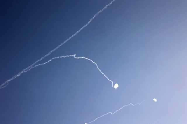 المقاومة الفلسطينية تواصل دك “تل أبيب” في إطار معركة “طوفان الأقصى”