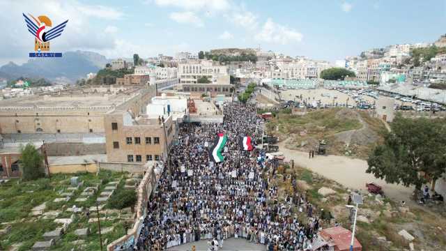 مسيرة حاشدة في حجة تعزيزا لصمود غزة وإسنادا للمقاومة الفلسطينية