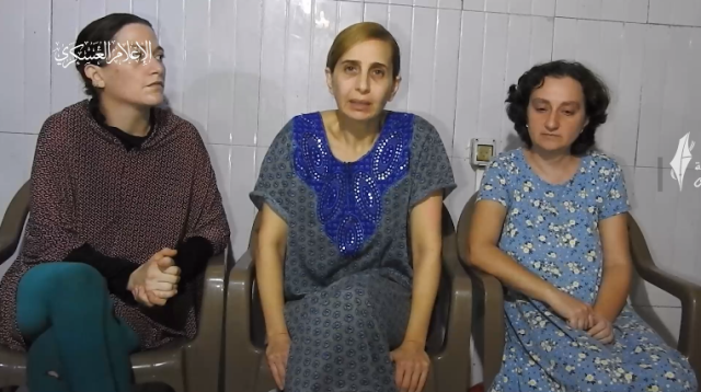 اسرى صهاينة بغزة يوجهون رسالة لمجرم الحرب نتنياهو وحكومته الفاشية