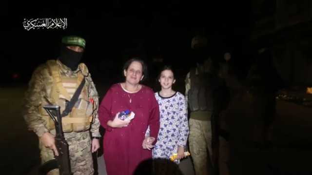 من مفارقات حضارة نتنياهو المزعومة: الأسرى.. رعاية وكرم في غزّة وضرب وتجويع في “إسرائيل”