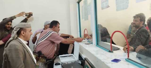 تدشين صرف المساعدات النقدية للنازحين بمدينة البيضاء