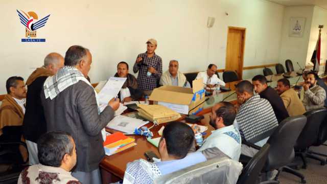 فتح مظاريف مناقصة مشروع إنشاء مبنى صندوق النظافة بمحافظة صنعاء