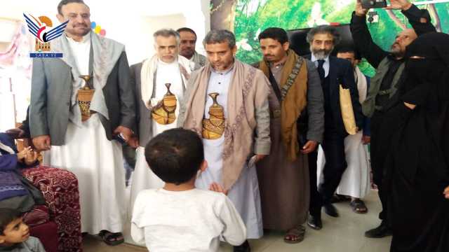 الاطلاع على أنشطة مؤسسة الرحمة للتنمية الإنسانية في مديرية السبعين بالأمانة