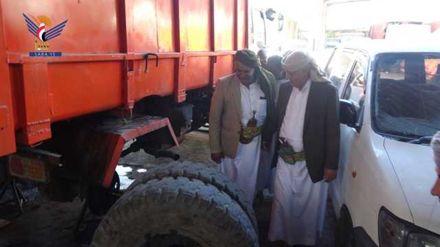 محافظ إب يتفقد سير العمل بورشة الصيانة في صندوق النظافة والتحسين
