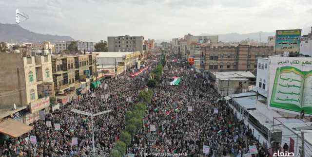 مشاركون في مسيرة نصرة فلسطين وتأييد العمليات العسكرية لـ “الثورة”:اليمن وفلسطين.. قضية واحدة ومستعدون للتضحية