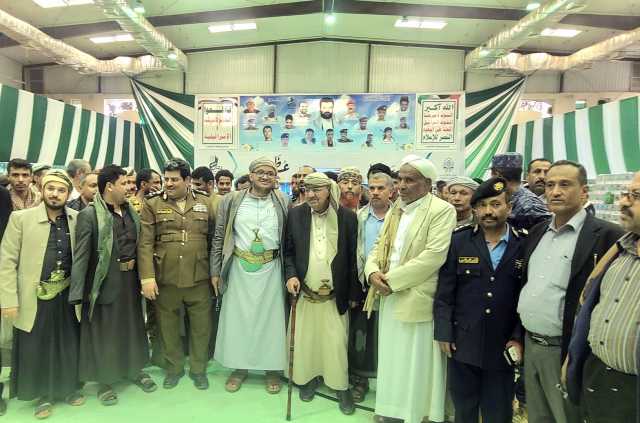 الجندي والمساوى يفتتحان معرض صور الشهداء في بيت الشباب بتعز