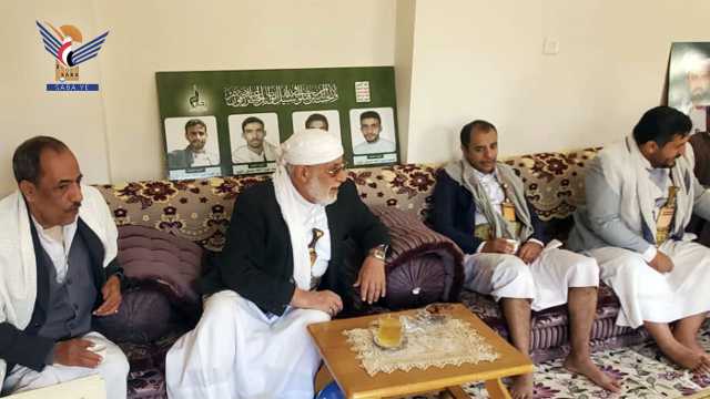 قيادة وزارة الخدمة المدنية تطلع على أحوال عدد من أسر الشهداء من منتسبيها