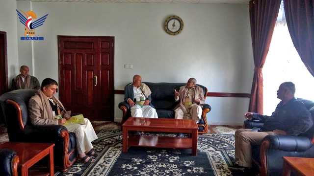 مناقشة احتياجات محافظة إب من مادة الغاز