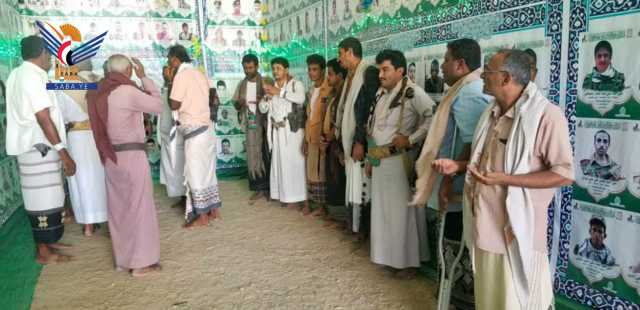 نائب رئيس مجلس النواب يزور معرض صور الشهداء في عاهم بحجة