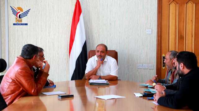 الحملي يلتقي مدير منظمة “طفل الحرب” الدولية في اليمن