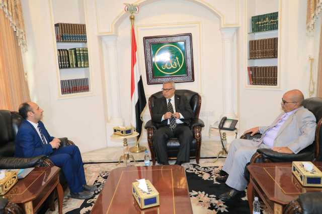 الدكتور بن حبتور يلتقي رئيس الجامعة اليمنية الأردنية