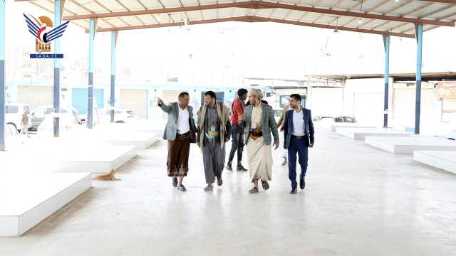نائب وزير الثروة السمكية يطلع على سير العمل بسوق العاصمة المركزي للأسماك