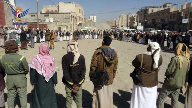 وقفة جماهيرية في بني حشيش بصنعاء تنديدا بجرائم العدو الصهيوني بغزة