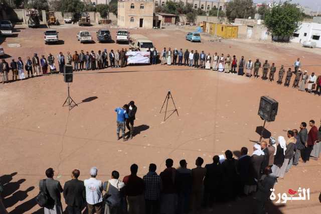 وقفة لمكتبي الأشغال العامة والشباب والرياضة بذمار دعماً للشعب الفلسطيني