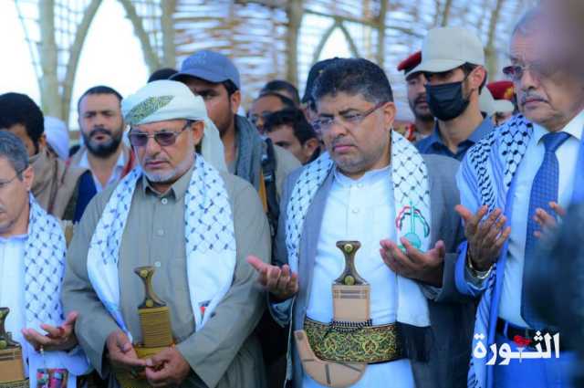الحوثي وحامد يفتتحان قاعة الشهيد القائد بالحديدة بفعالية وأكبر معرض بذكرى استشهاده