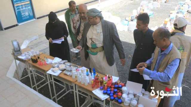 المساوى يدشن مشاريع التمكين الإقتصادي وتوزيع سلال غذائية لأسر الشهداء والمفقودين بتعز