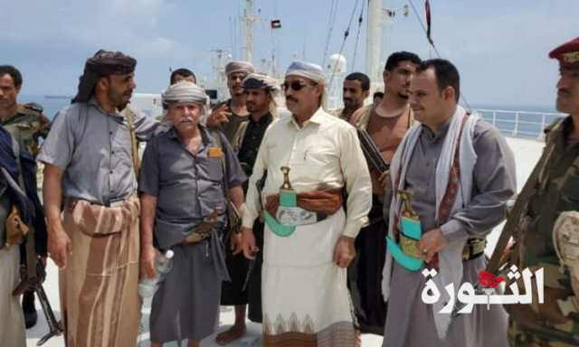 السامعي: القوات البحرية ملتزمة بحماية المياه اليمنية وحريصة على الأمن البحري وسلامة الممرات المائية