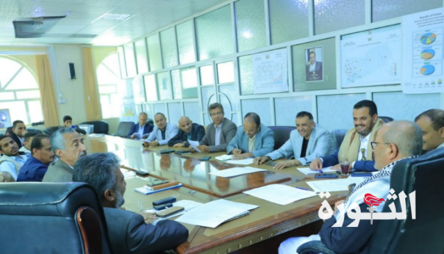 النعيمي يرأس اجتماعاً لمناقشة إجراءات تنفيذ مشروع بناء الإطار الوطني للسياسات الزراعية