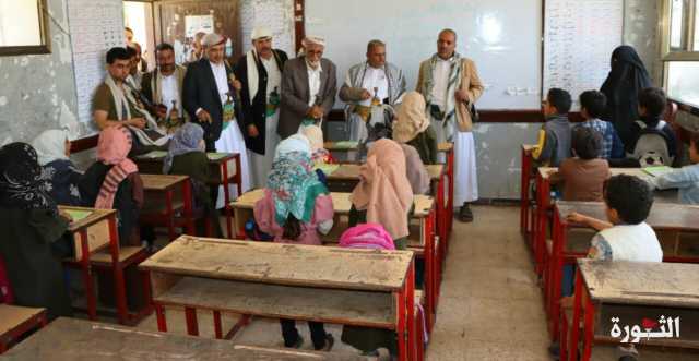 مستشار المجلس السياسي ووكيل محافظة صنعاء يتفقدان الدورات الصيفية في مناخة