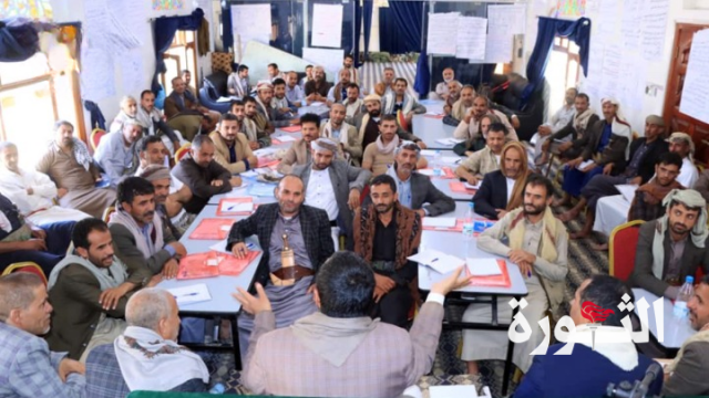 محافظ صنعاء يؤكد أهمية توحيد الجهود لإحداث نهضة تنموية دائمة بالمحافظة