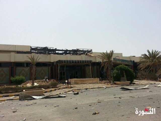 اربع غارات للعدوان الأمريكي البريطاني على مطار الحديدة